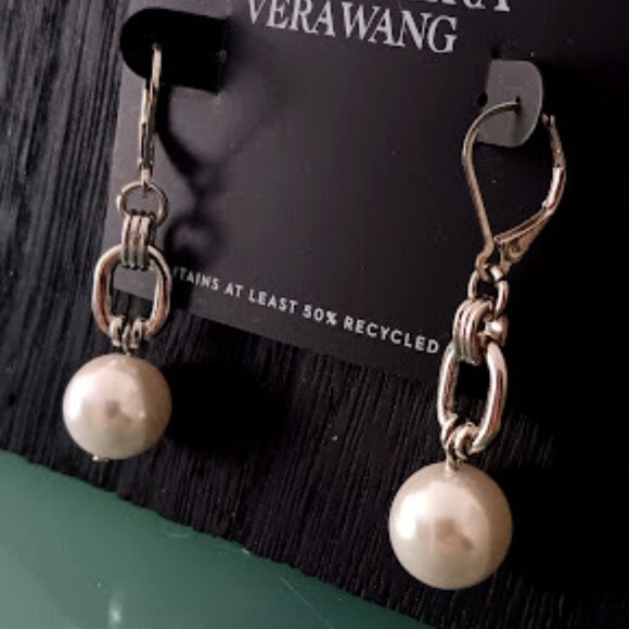 VERA WANG Mod/Contemporary Silver Smooth/Textured White Pearl Drop Earrings**NEW - Picture 1 of 3